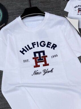 Urban New York Heritage Graphic White Tee - Classic Retro American Cotton Shirt